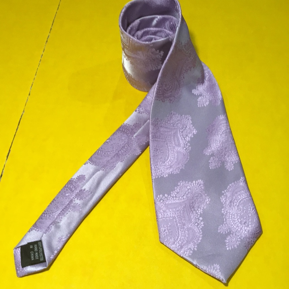 Necktie - Picture 2 of 3